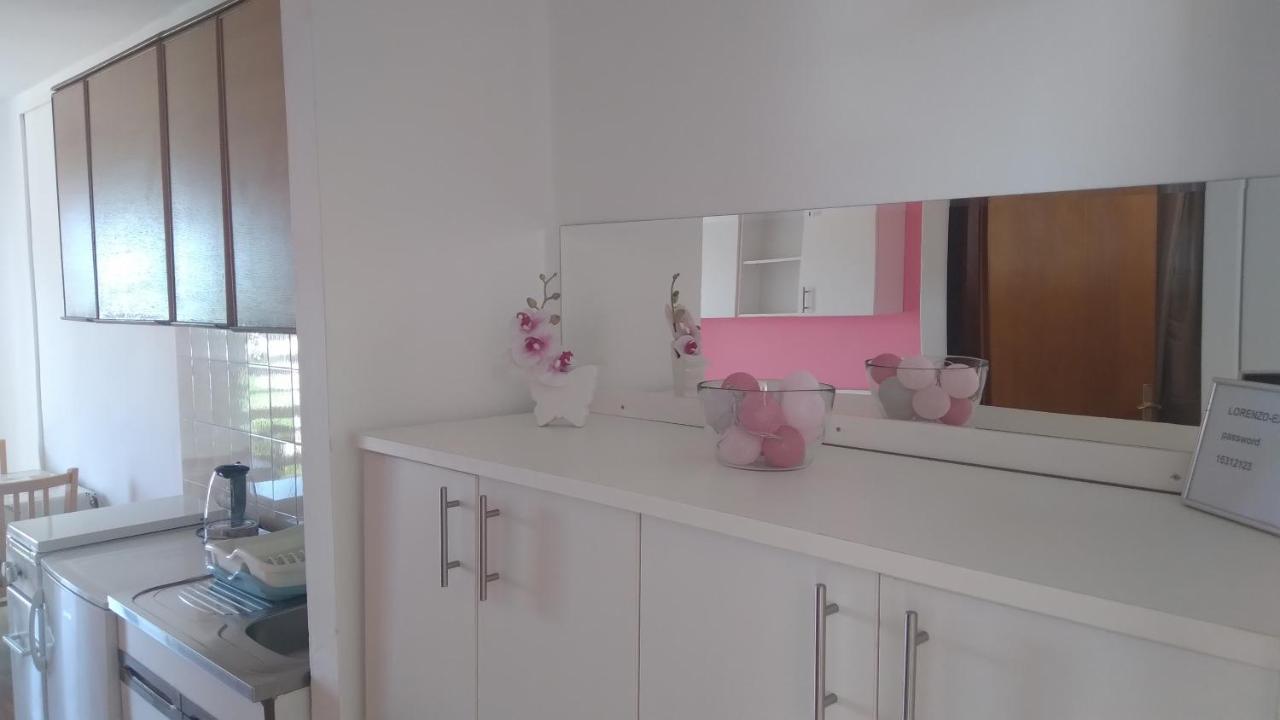 Apartmani "Lorenzo" 诺瓦利娅 外观 照片