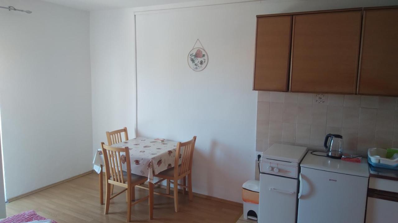 Apartmani "Lorenzo" 诺瓦利娅 外观 照片