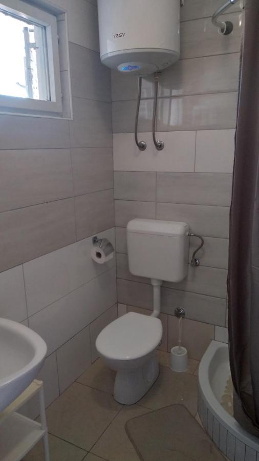 Apartmani "Lorenzo" 诺瓦利娅 外观 照片