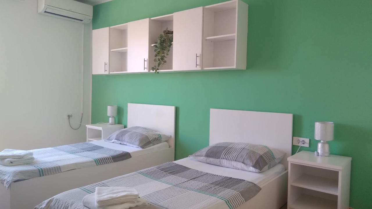 Apartmani "Lorenzo" 诺瓦利娅 外观 照片