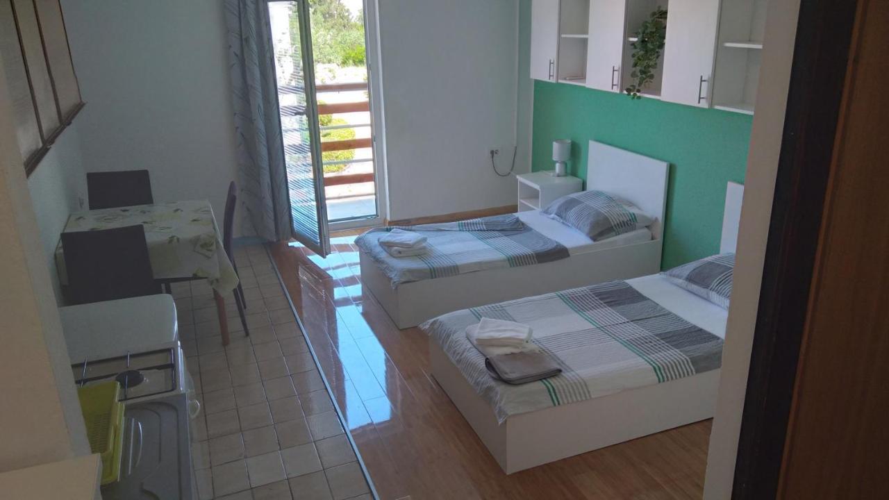 Apartmani "Lorenzo" 诺瓦利娅 外观 照片