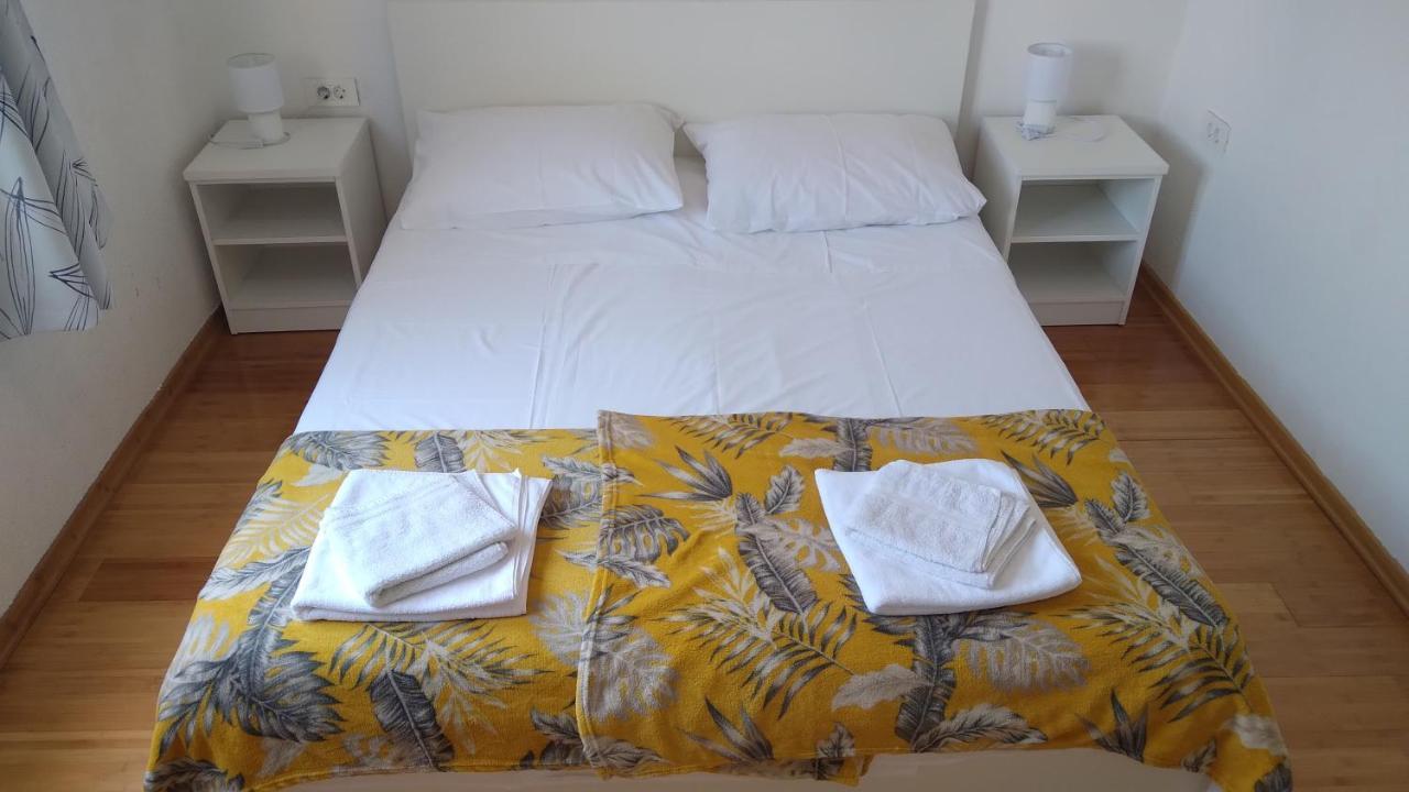 Apartmani "Lorenzo" 诺瓦利娅 外观 照片