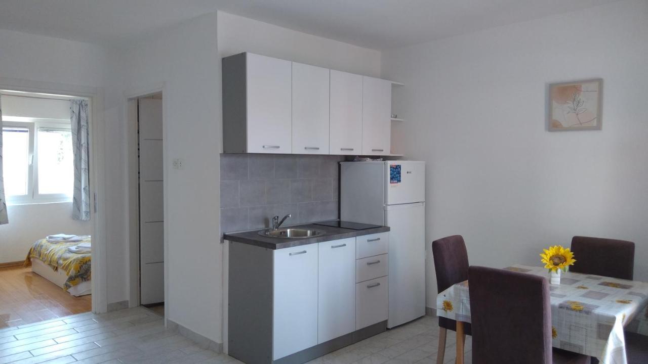 Apartmani "Lorenzo" 诺瓦利娅 外观 照片
